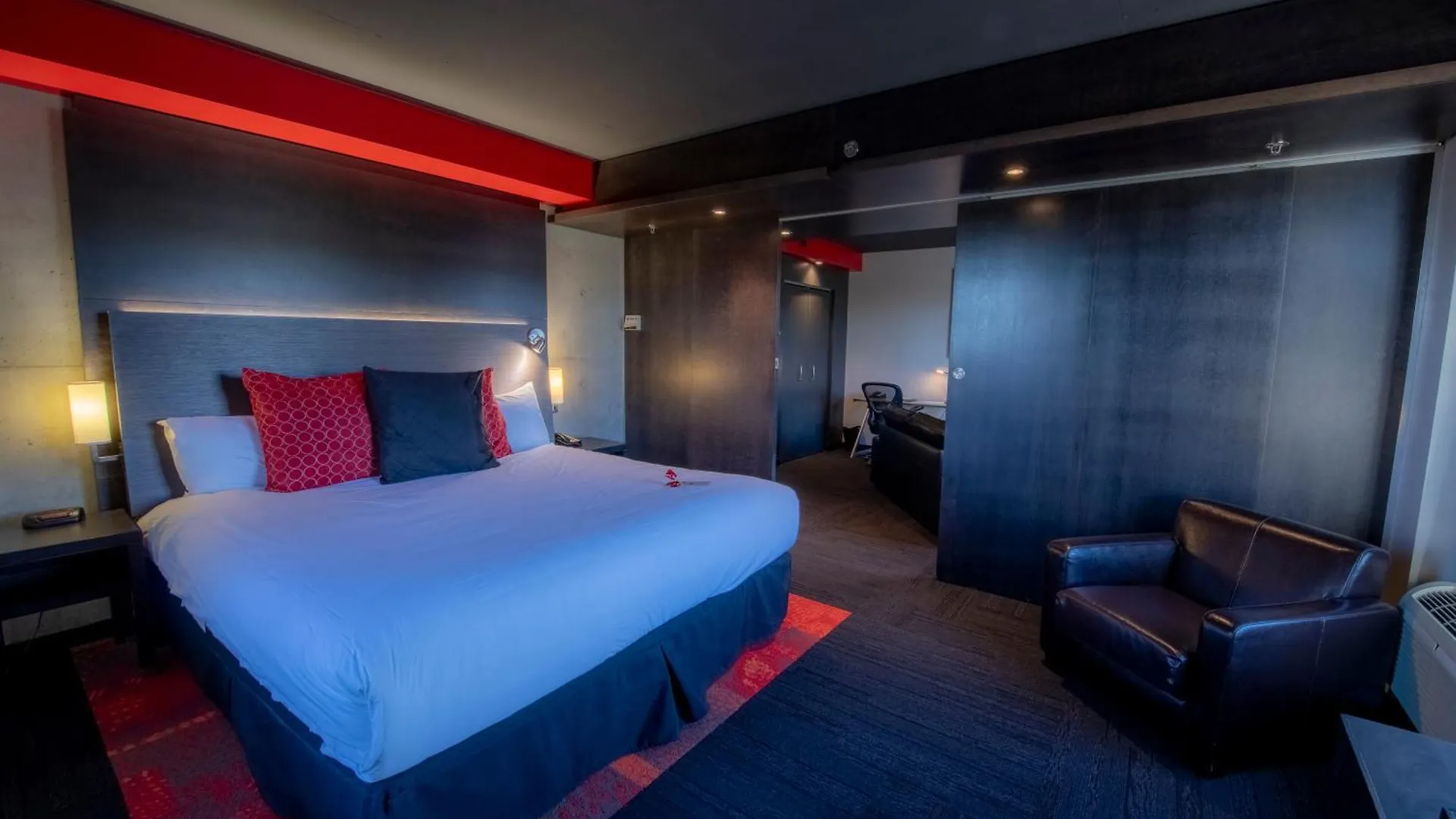 ****  Grand Times Hotel - Aeroport De Quebec Canada